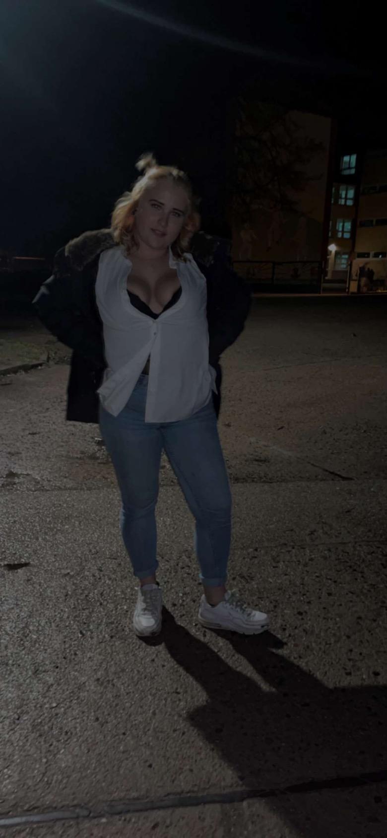 Alina_hkl from Germany
