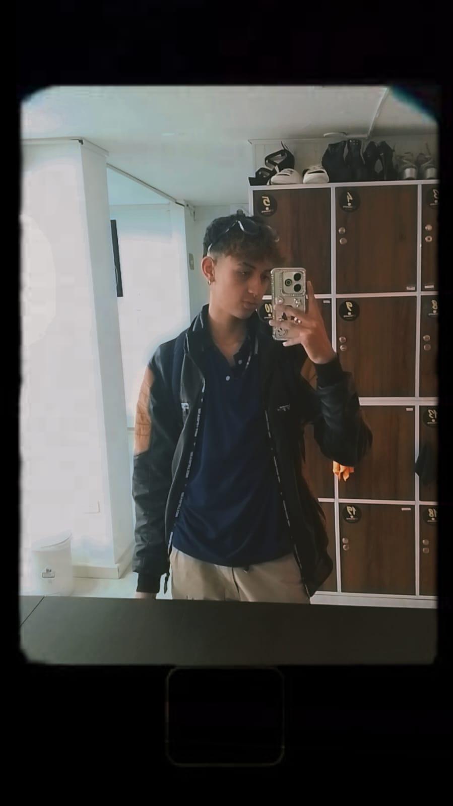 Allen_Starck from Colombia