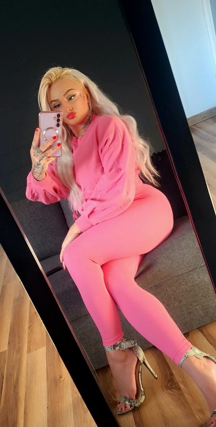 AnastasiaBody from United States