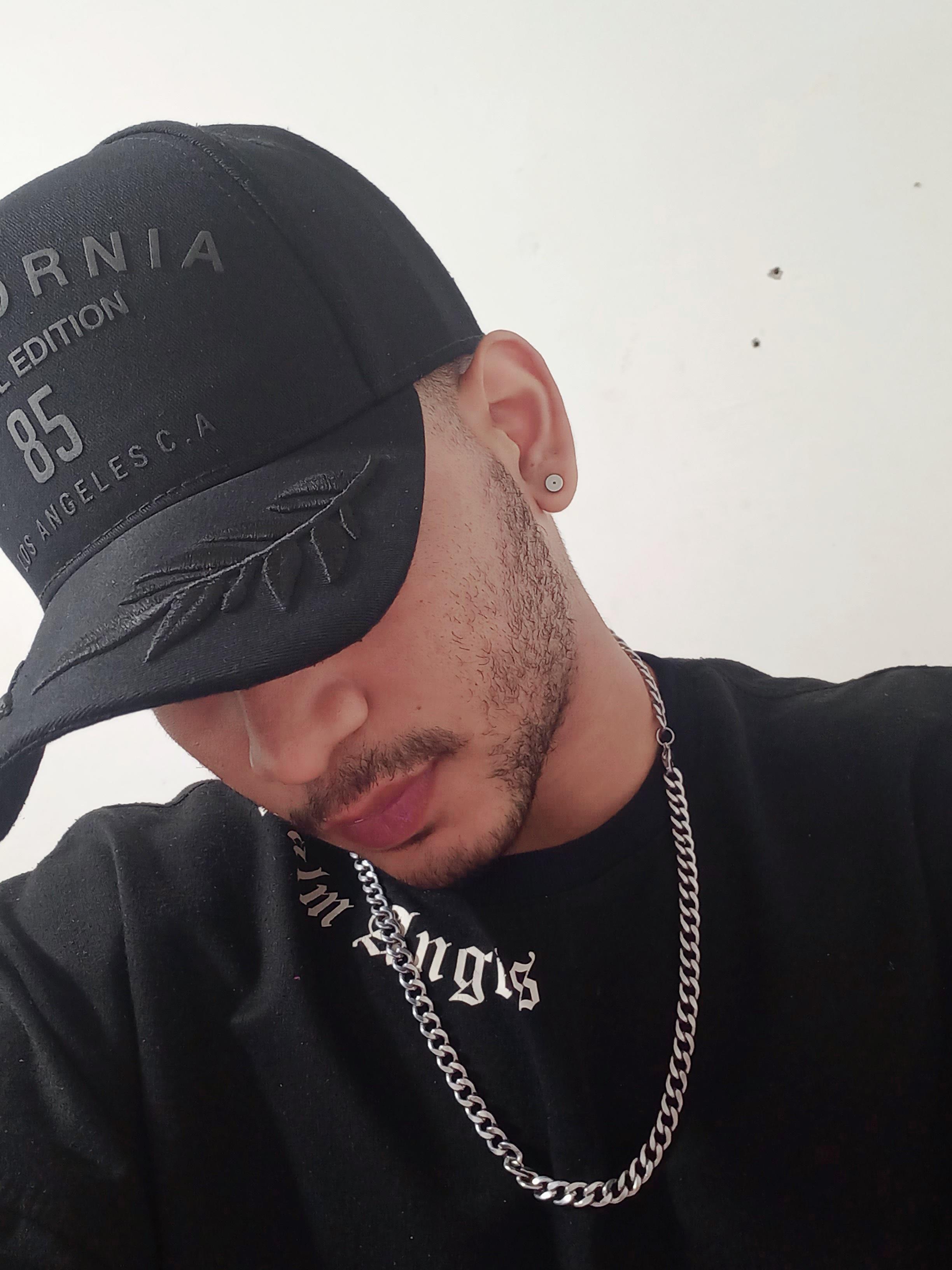 ArameanTrader3 from Colombia