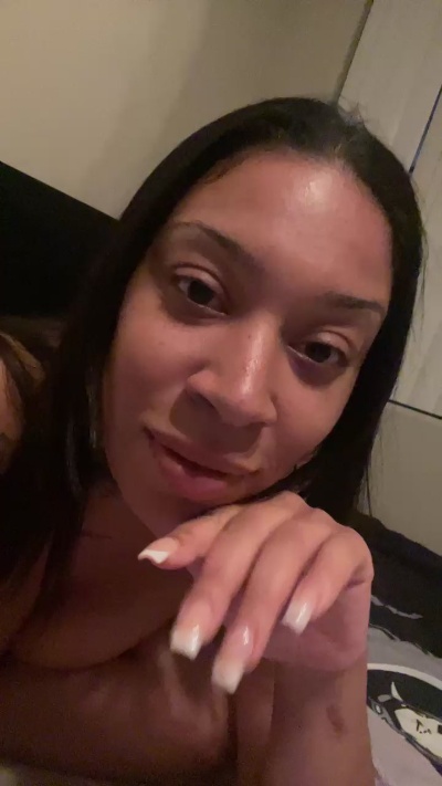 Carmen_babiiXO from United States