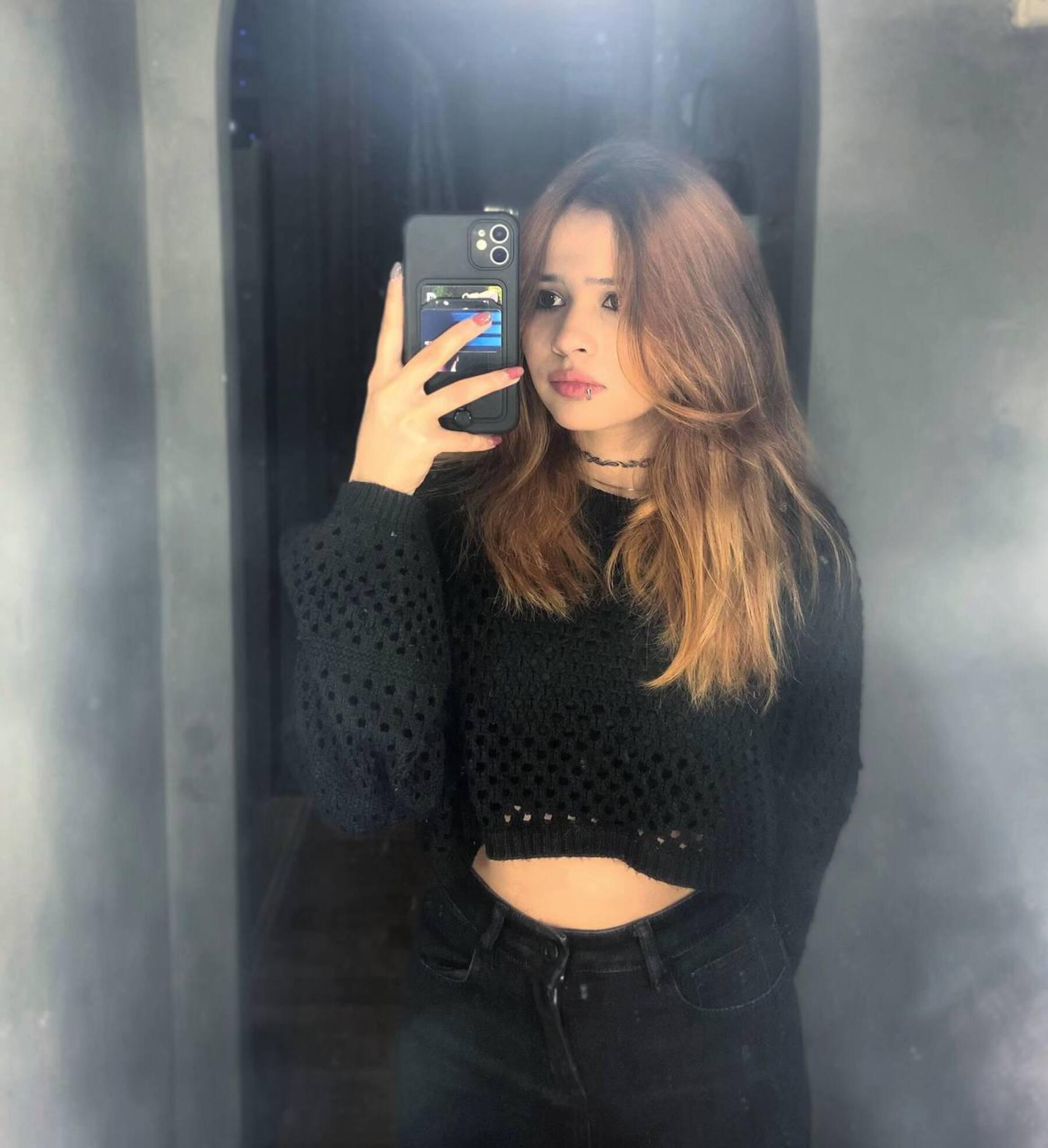 CorinnaTorian from France