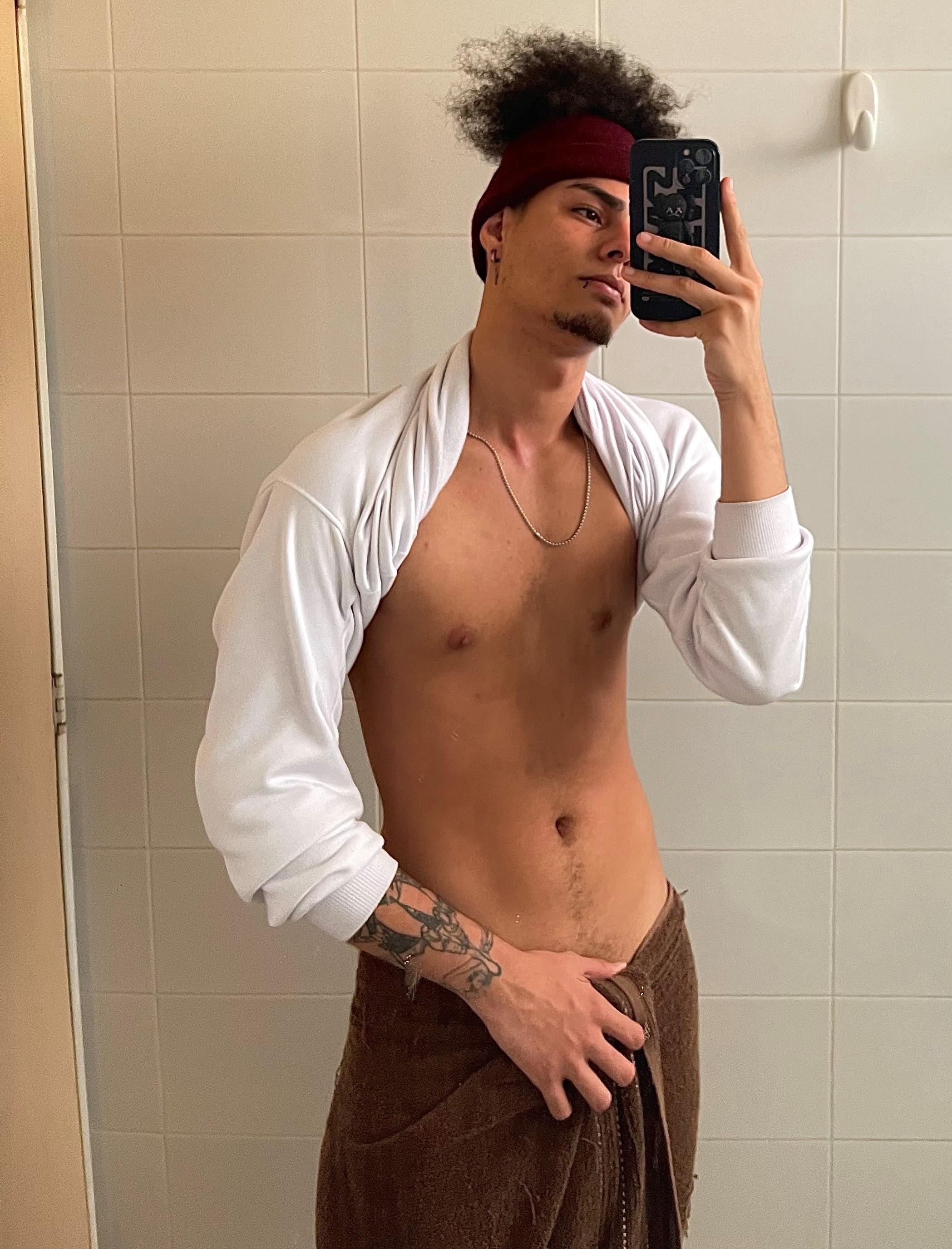 Danicock23 from Colombia