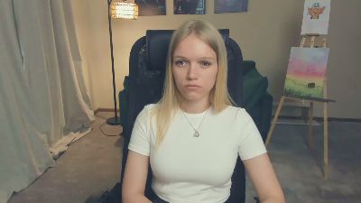 EliciaKrissie from France
