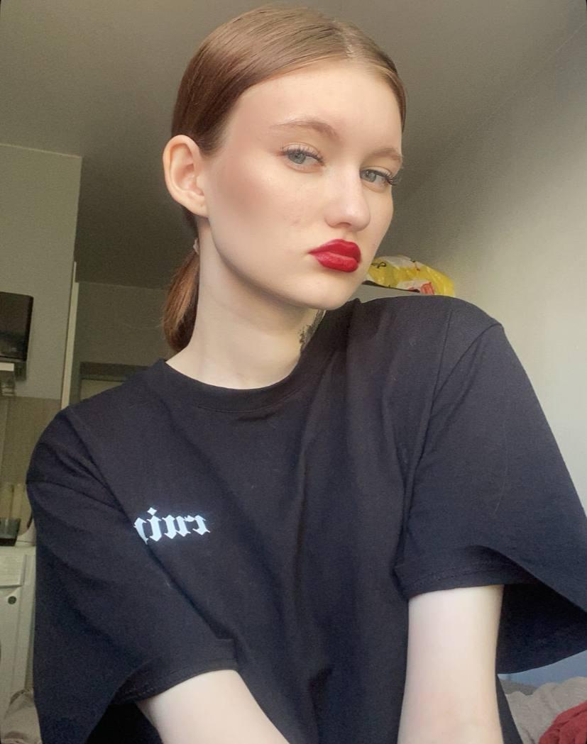 EmiliaLyng from France