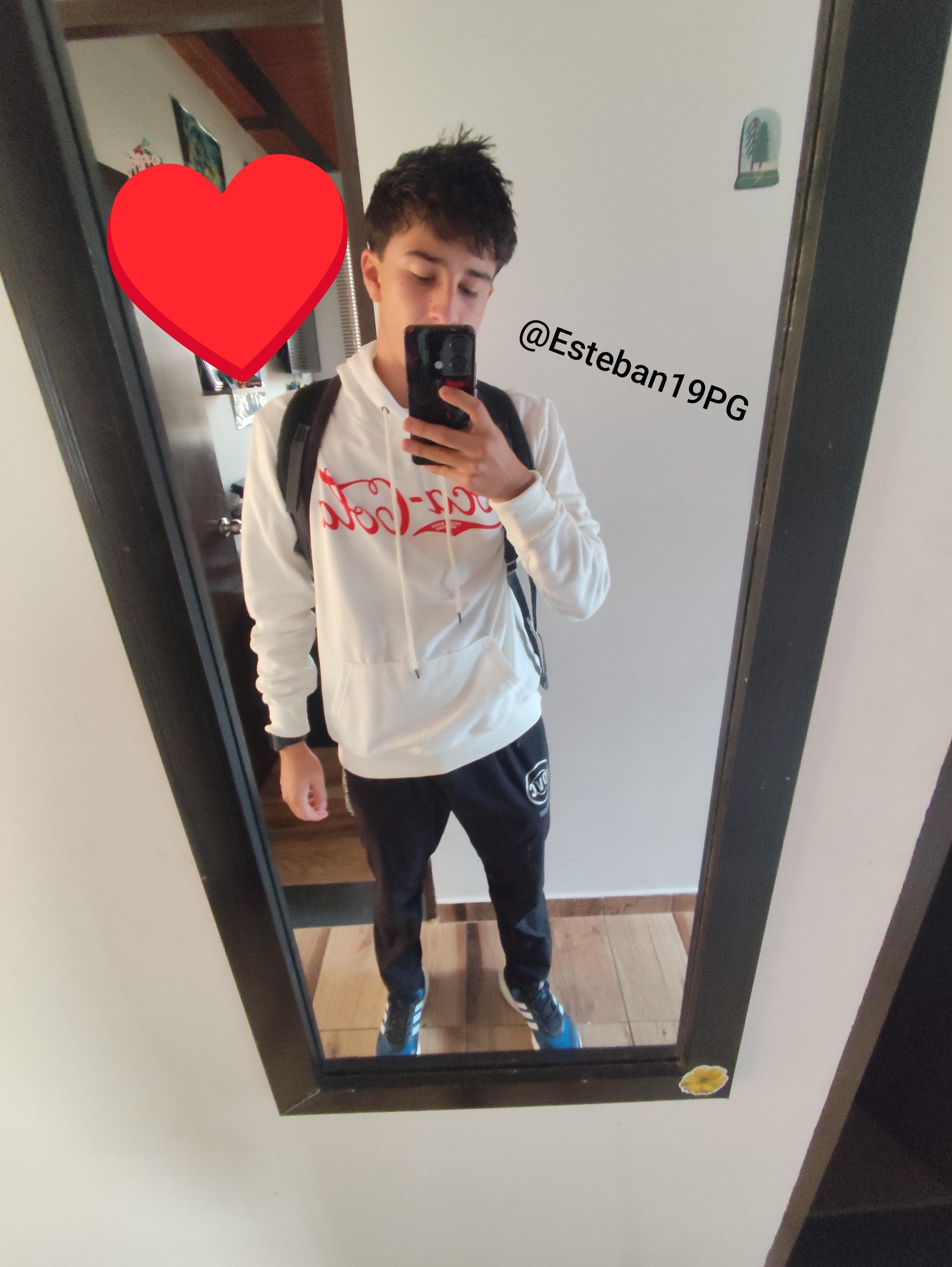Esteban19PG from Colombia