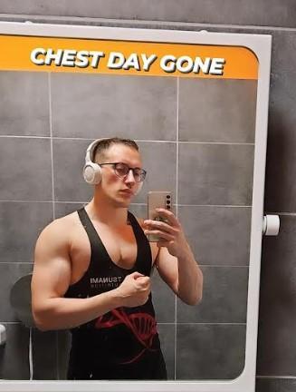 Frank20hot from Italy