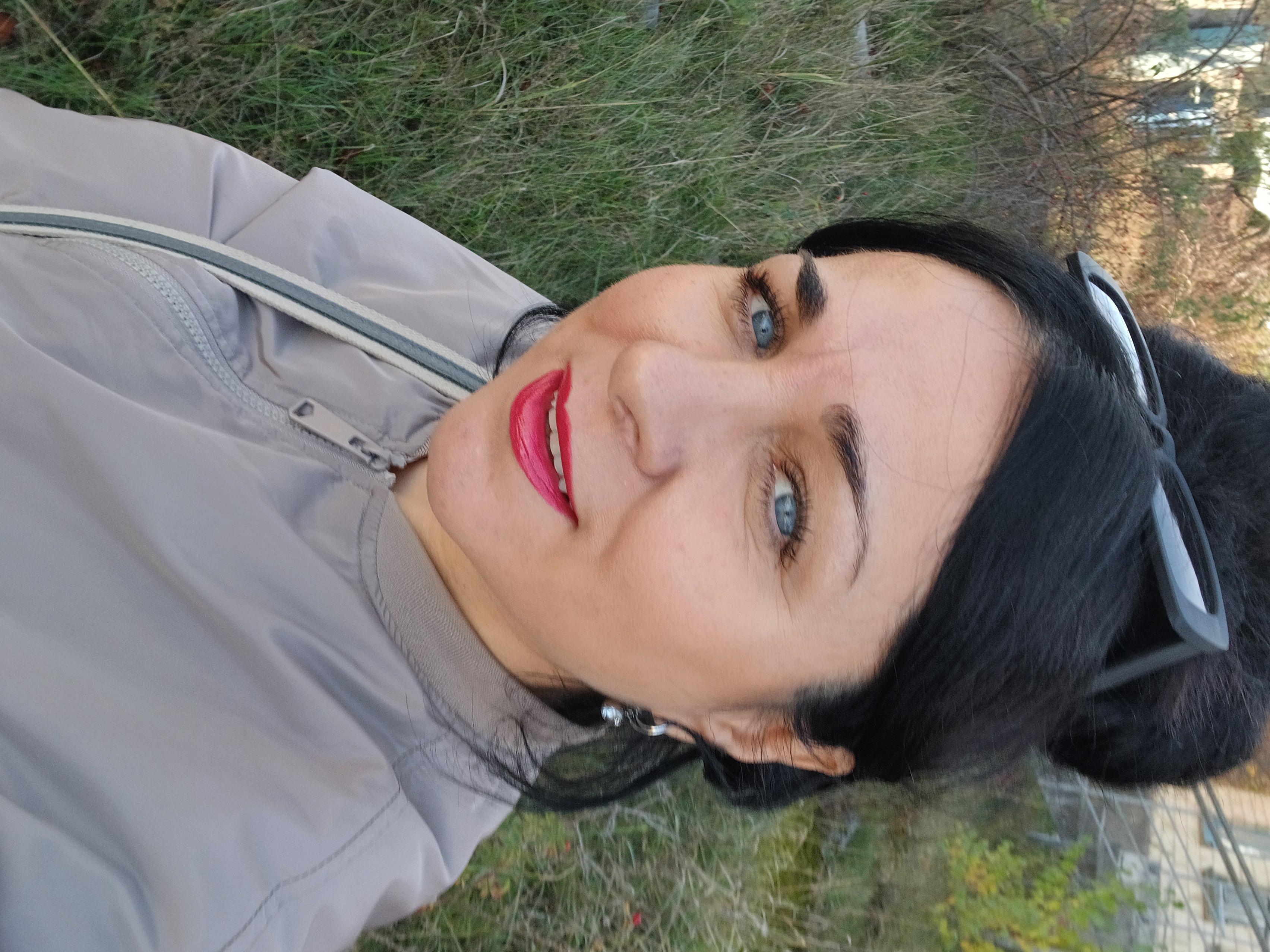 HelenKiss31Lee from United States
