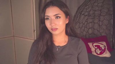HellyPolly from China