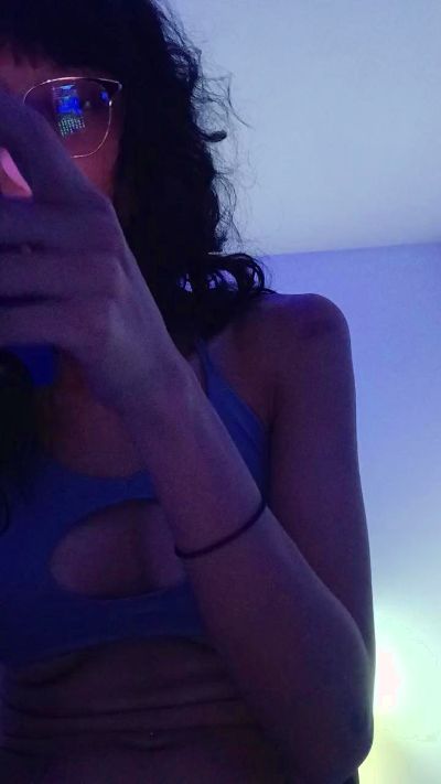 Ivy0420 from Colombia