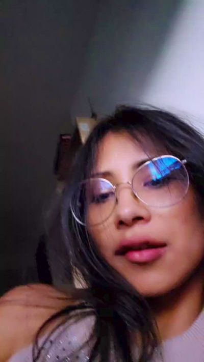 Jade_Zephyra from Spain