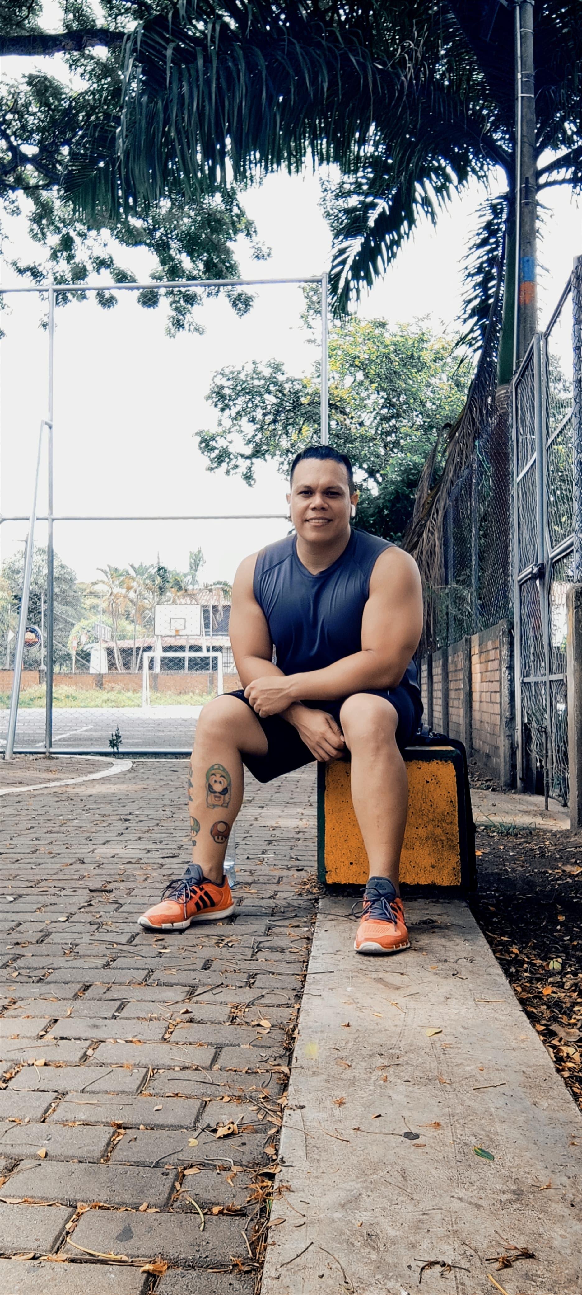 Johnkln from Colombia