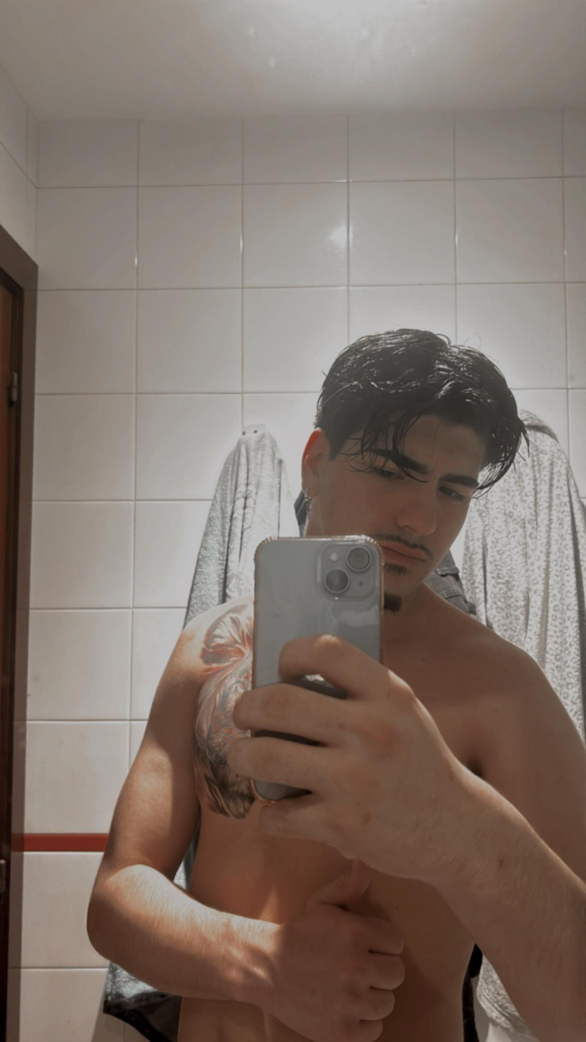 Jovencitobcn21 from Spain