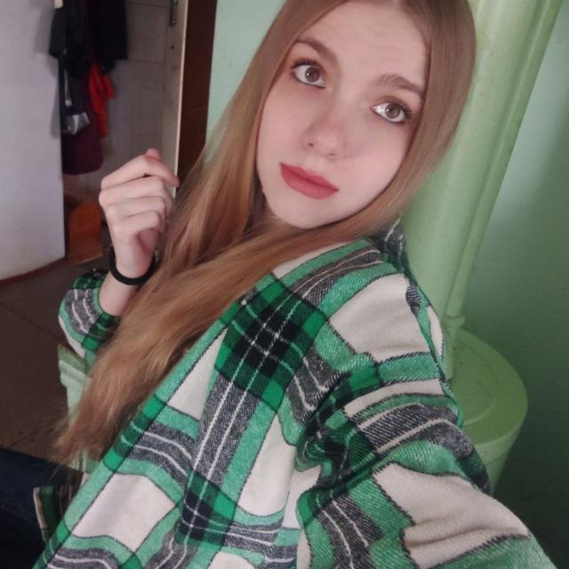 JulieFaines from Netherlands