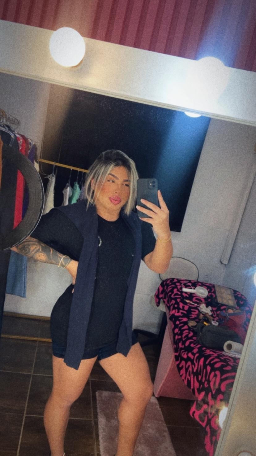 Juuju69 from Brazil