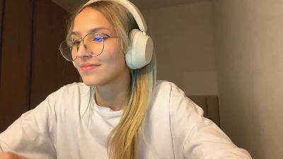 KarenaReinhart from France