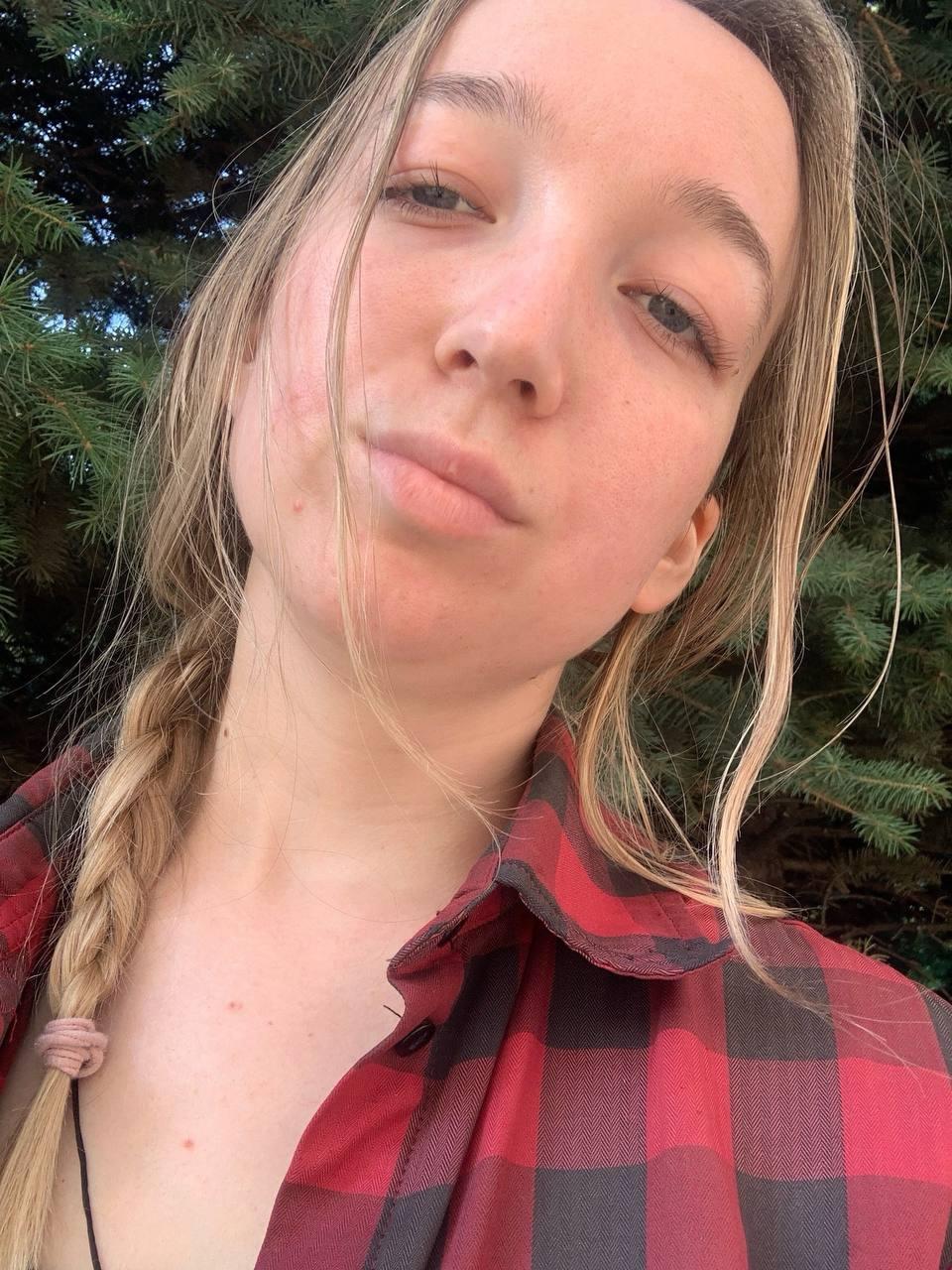LILY_MALIBU from United States