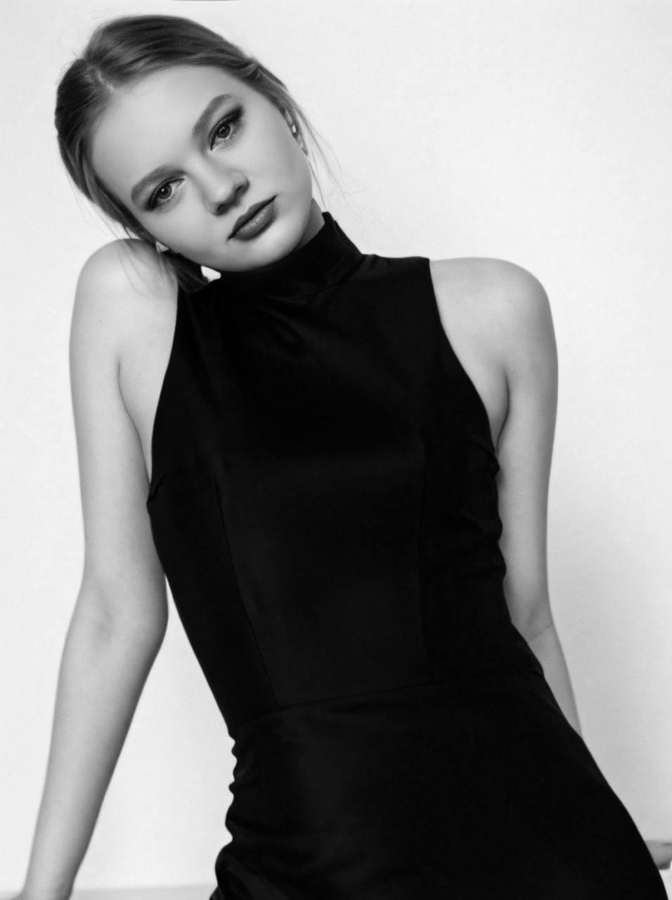 LauraZeuner from Spain