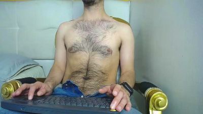 LiamLuxe from Colombia