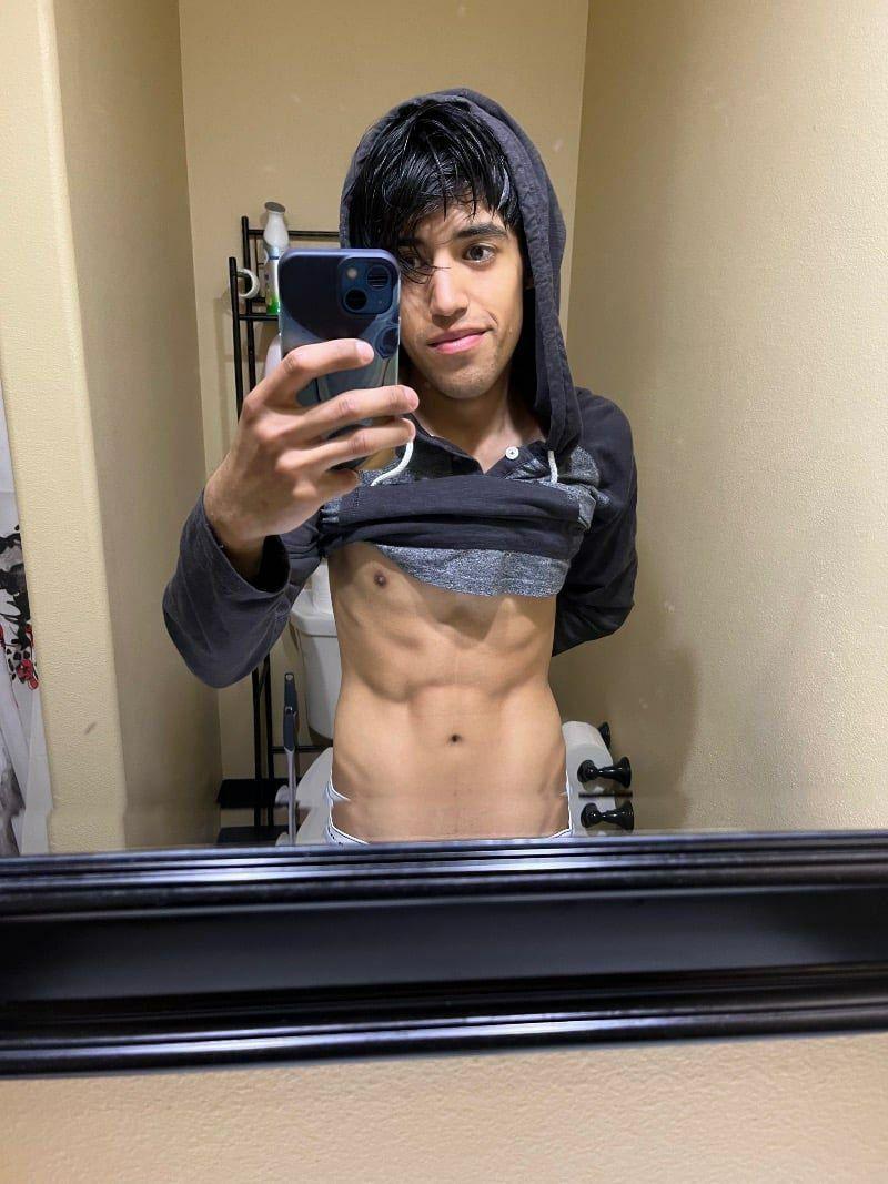 MeekTheTwink18 from United States