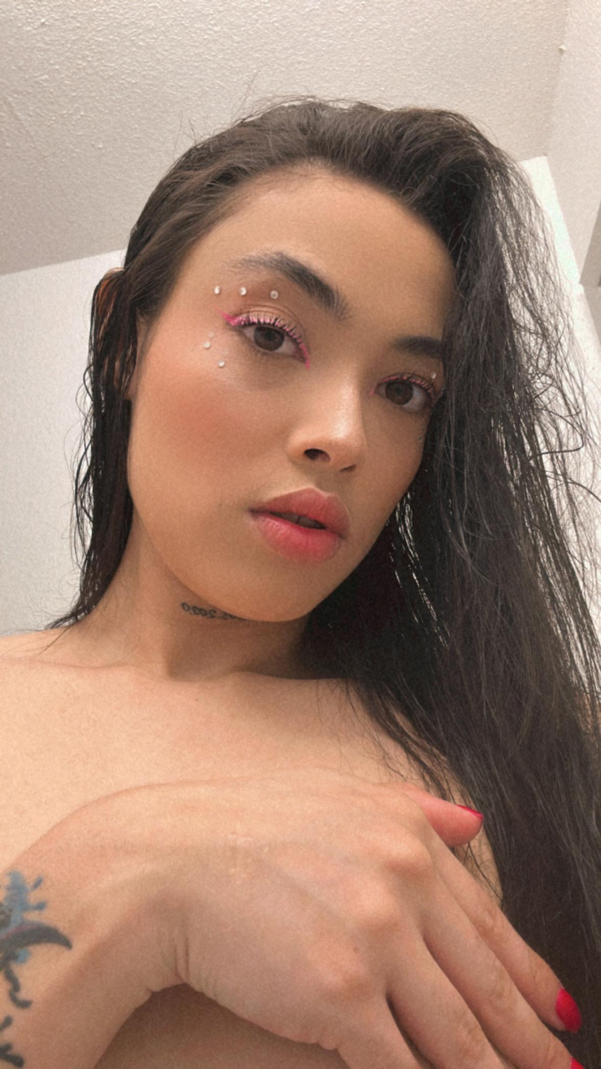 Melany2143 from Colombia