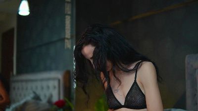 MelanyMoon from Romania