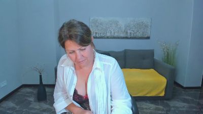 Milana_Blake from United States