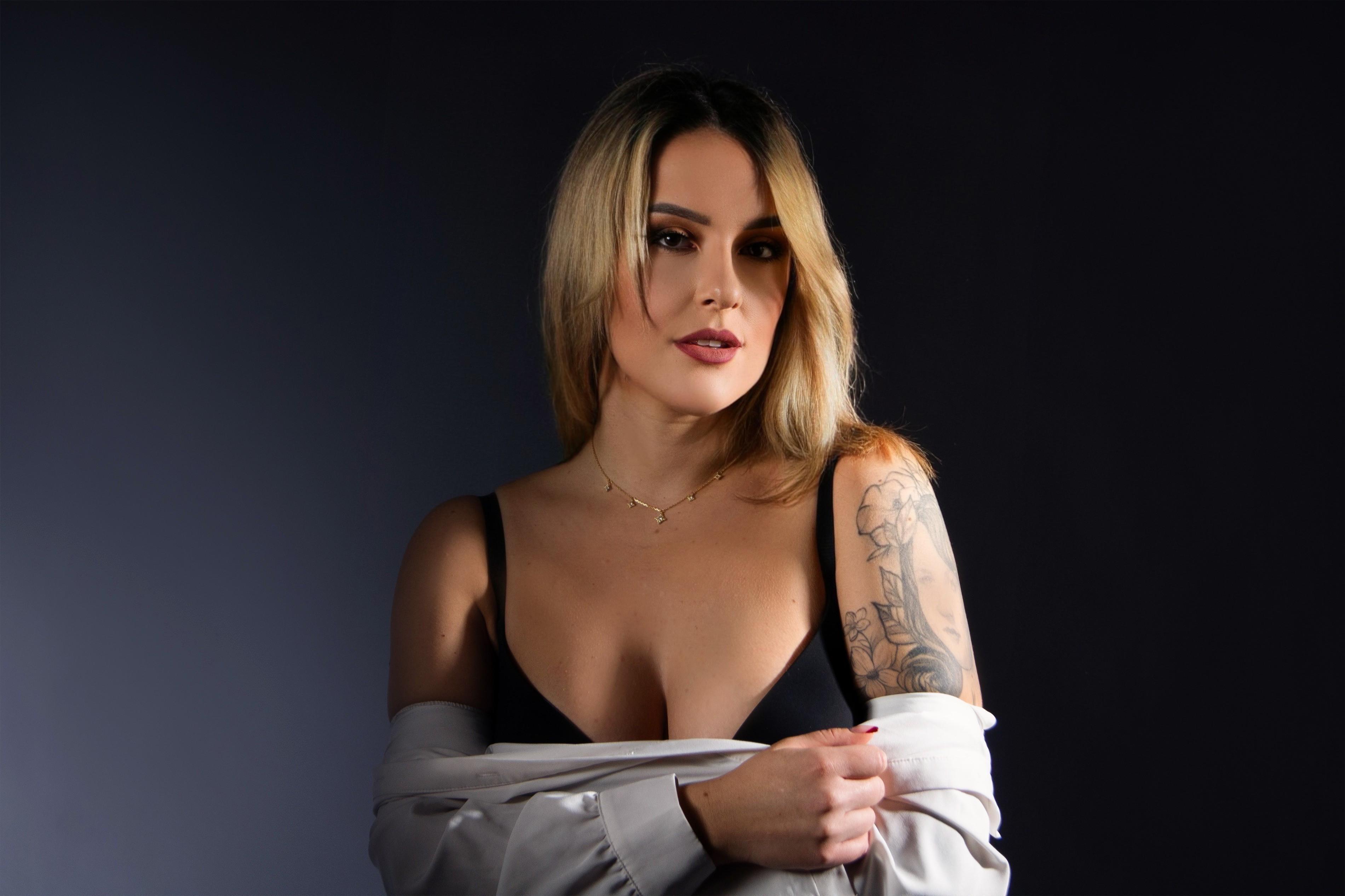 MollyHoney from United Kingdom