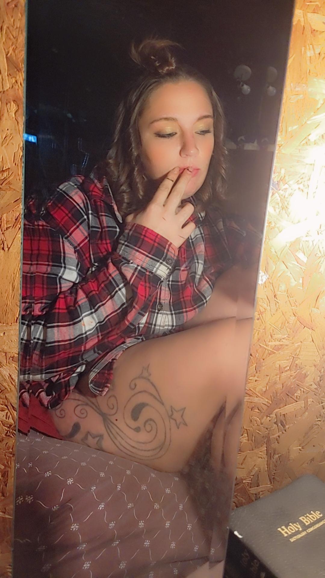 Mollybby69 from United States