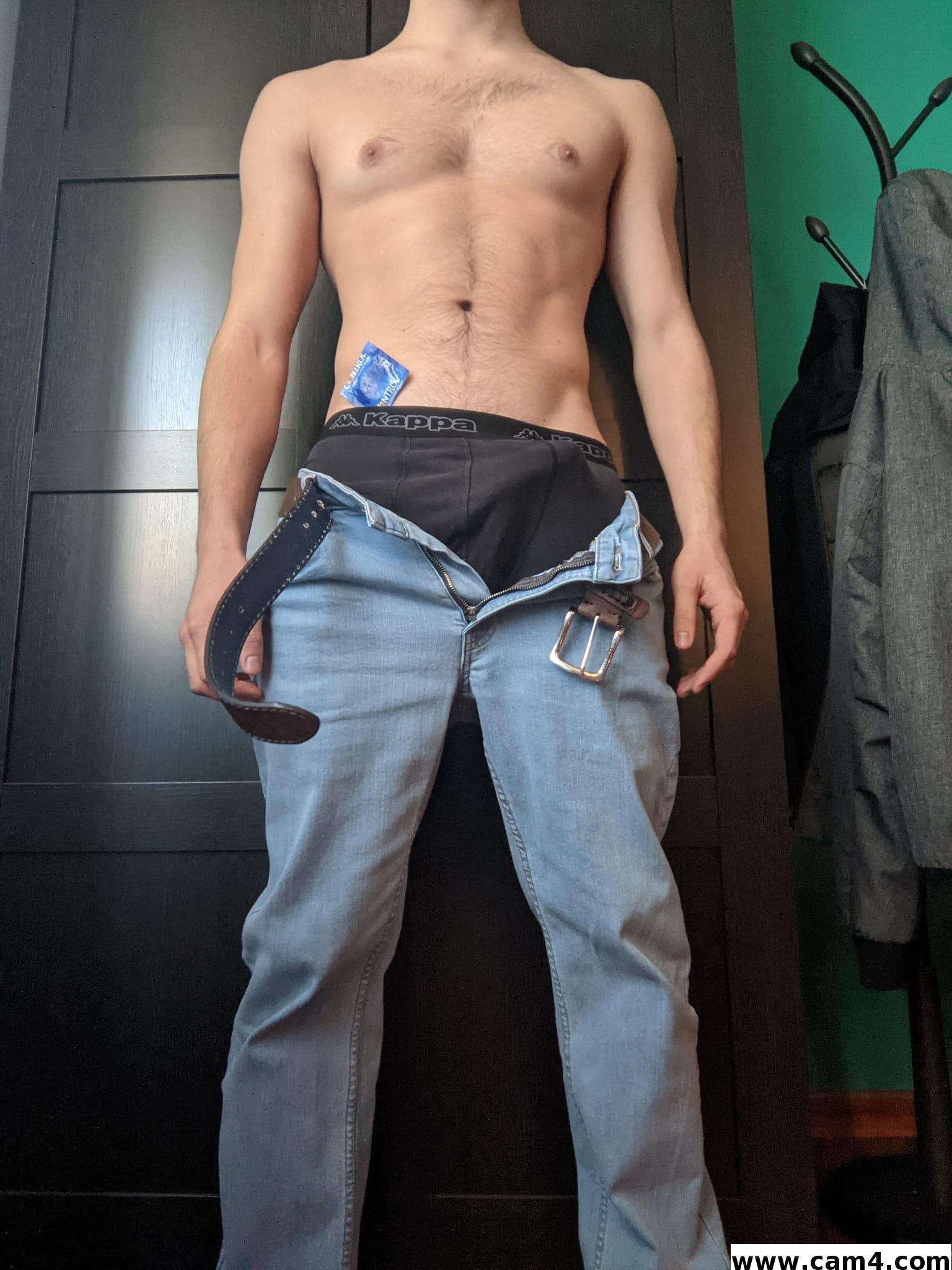 Mr_dick23 from Italy