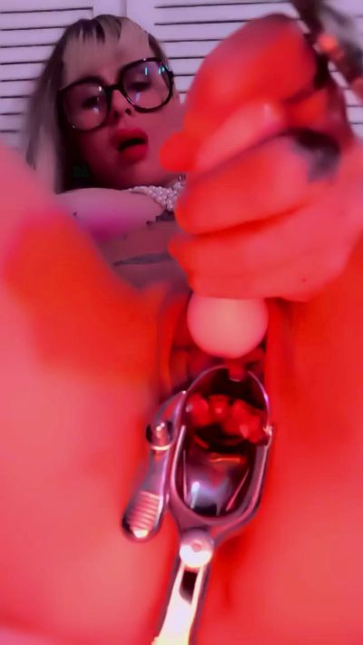 Nanina_hot from Belgium