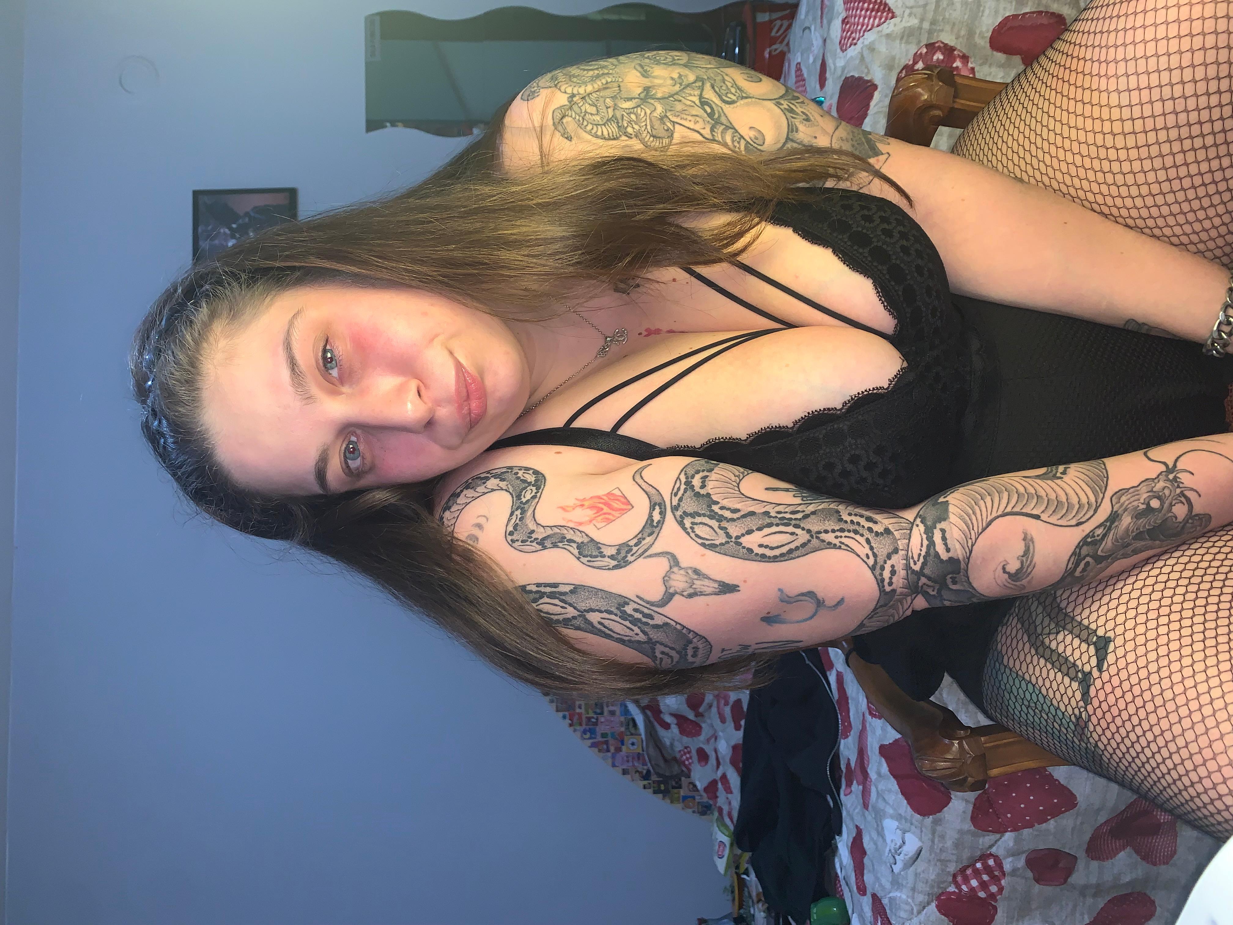 Streetslutblue from Italy