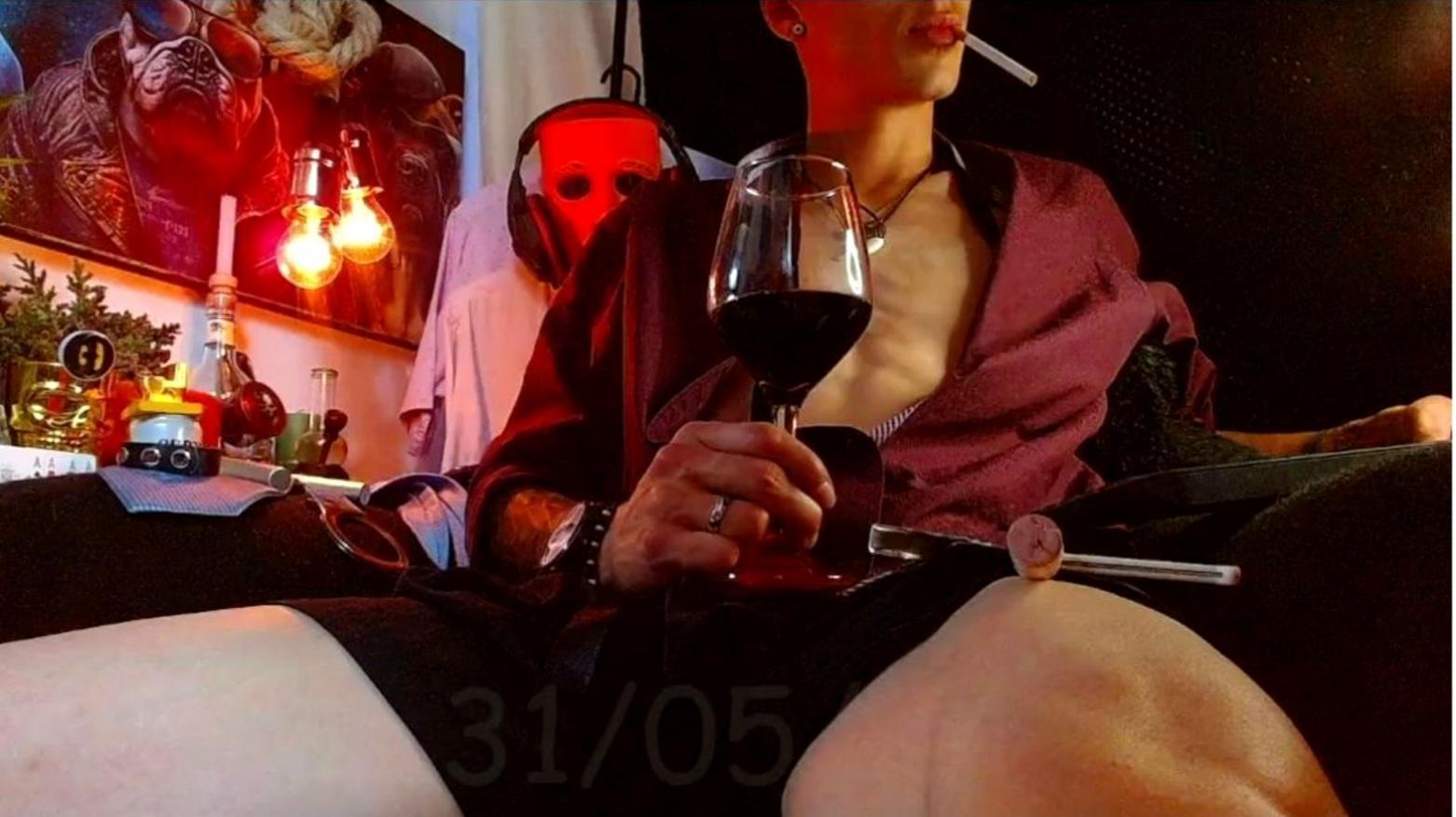 Theanfitrion69 from Italy