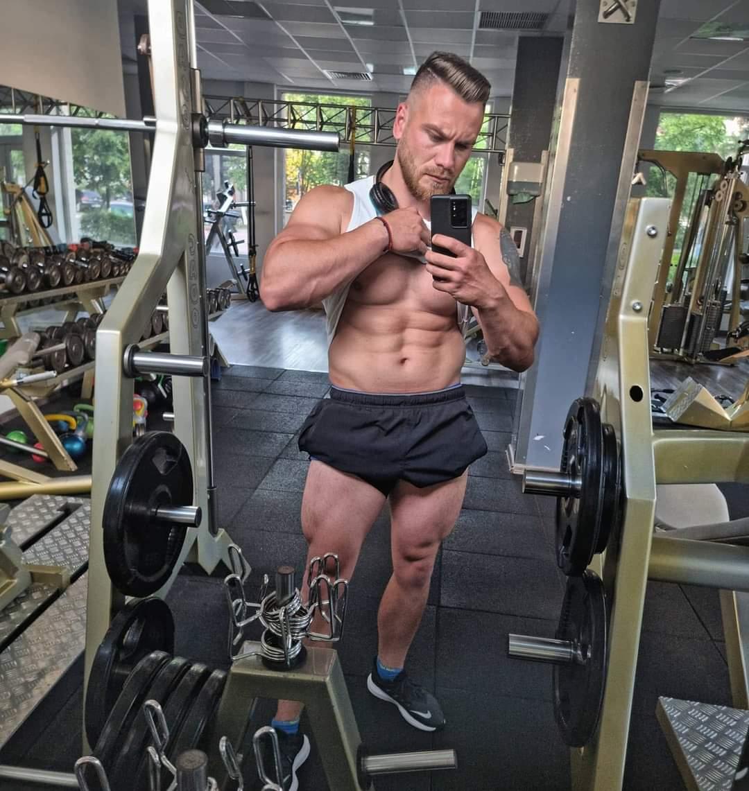 Thori92 from Canada