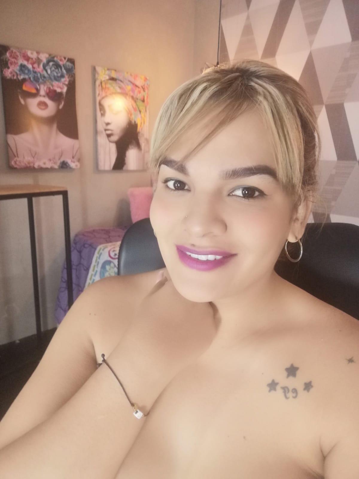 Vanesita_novoa from Colombia