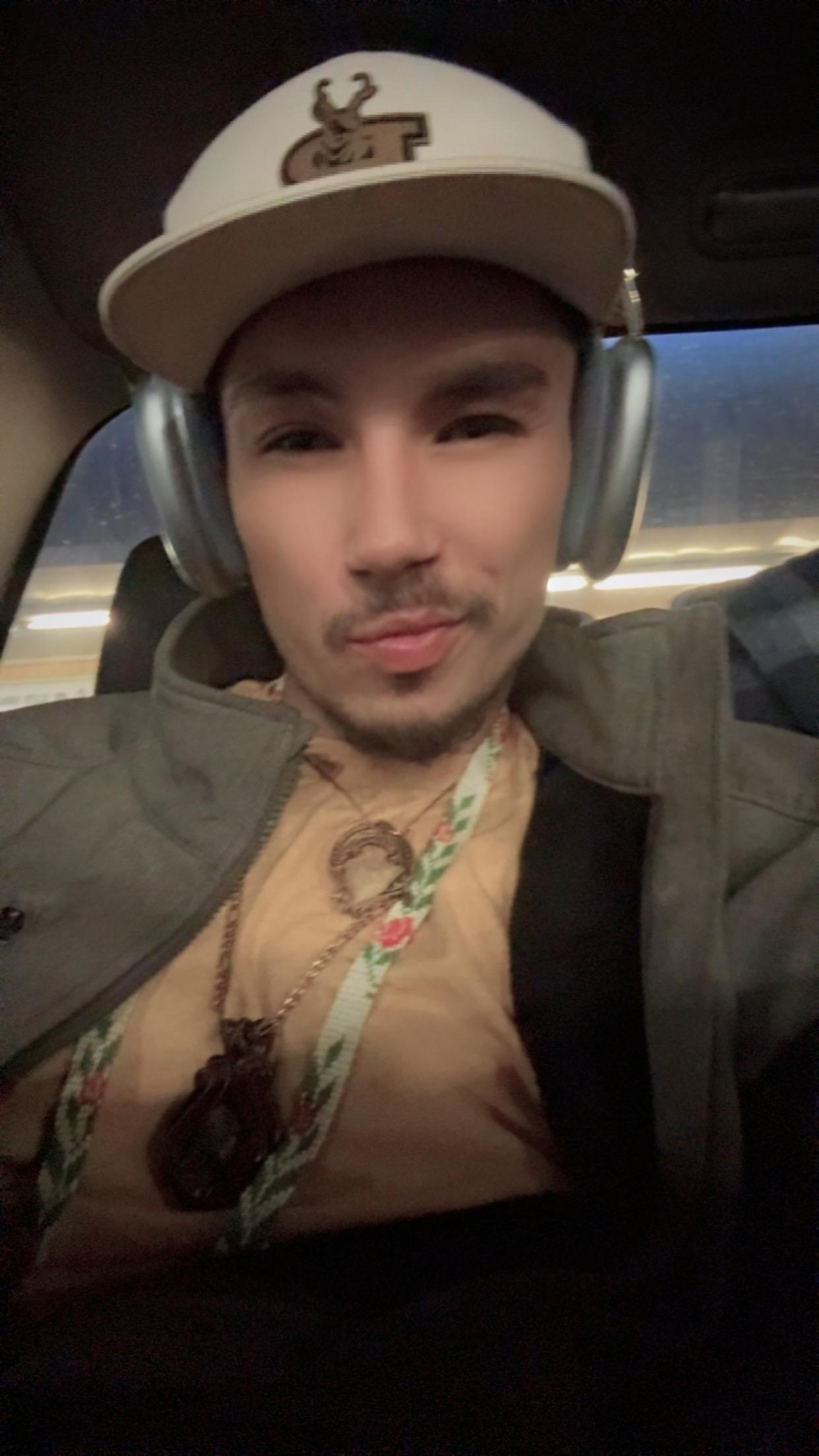 WellHello69 from United States