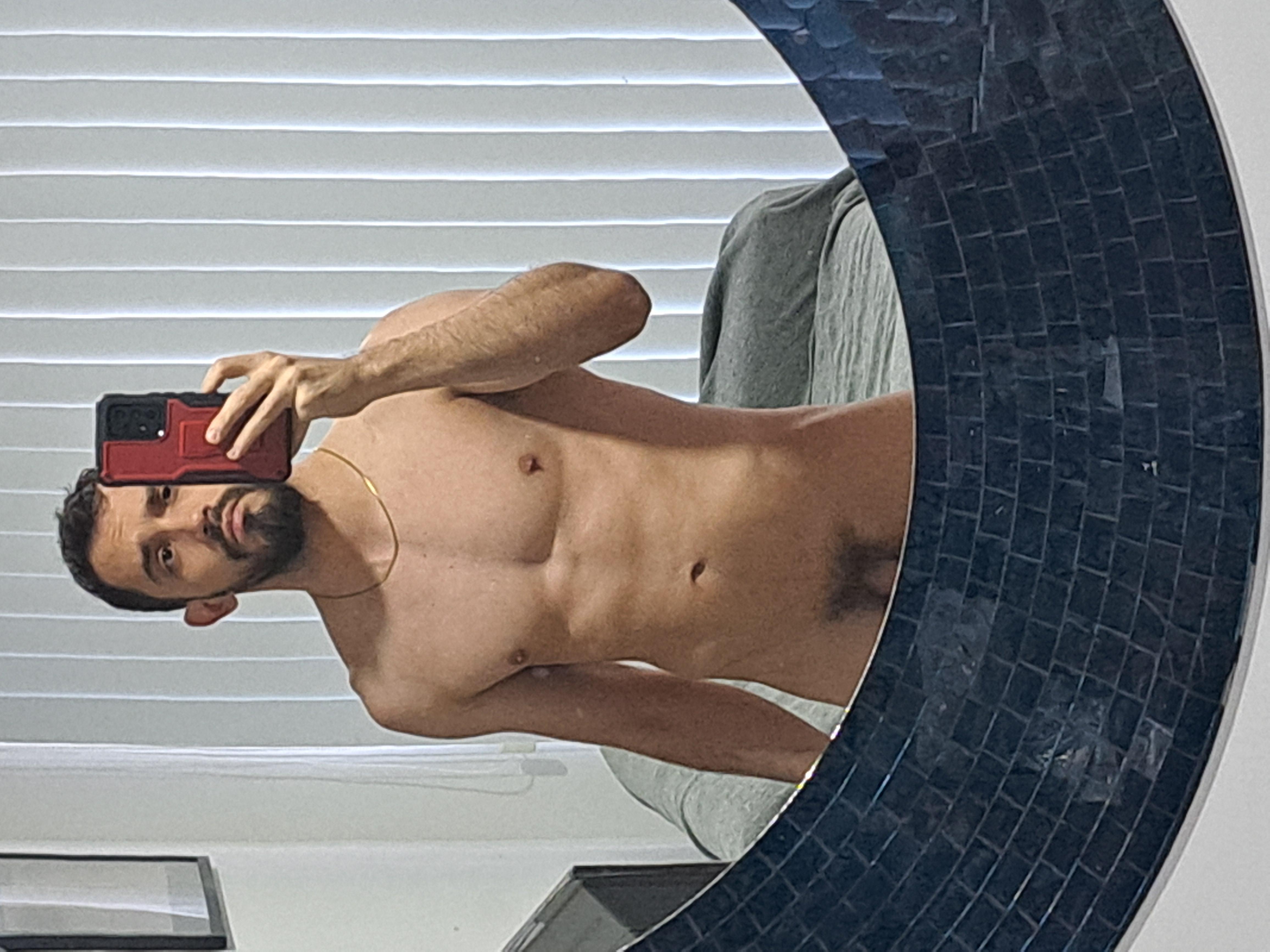 andrew6023 from Colombia