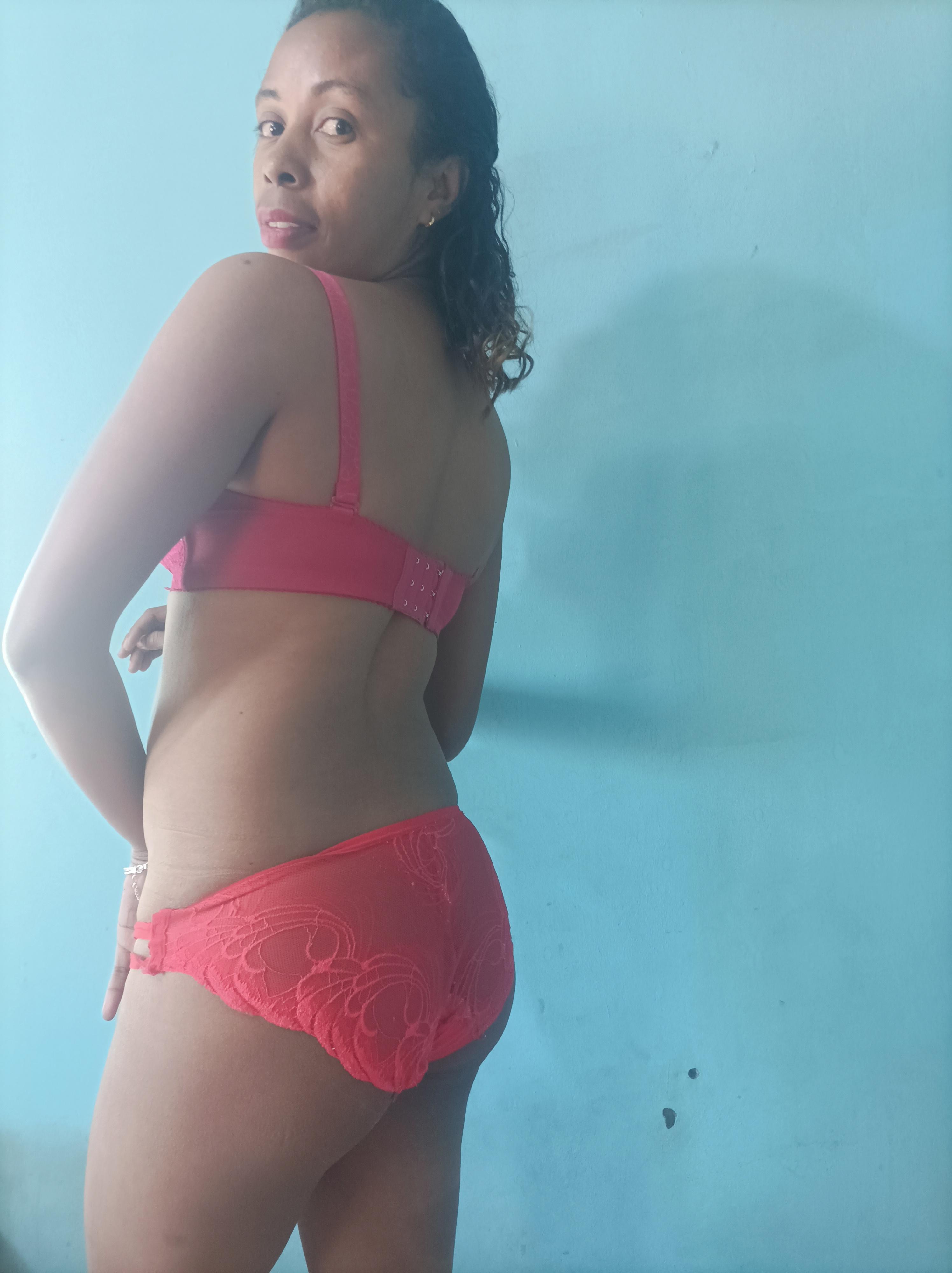 bianca255 from Madagascar
