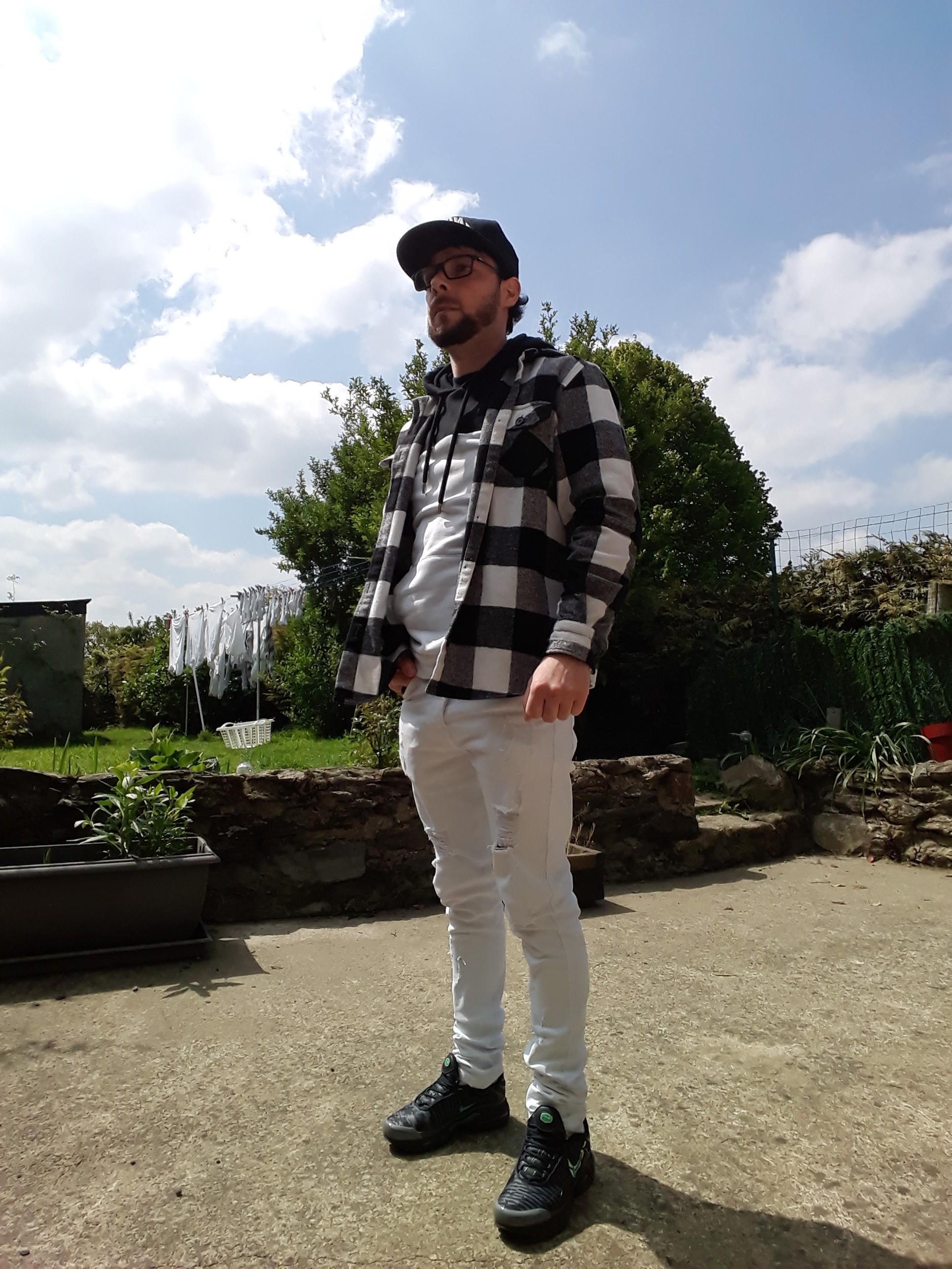 cedric2209 from France