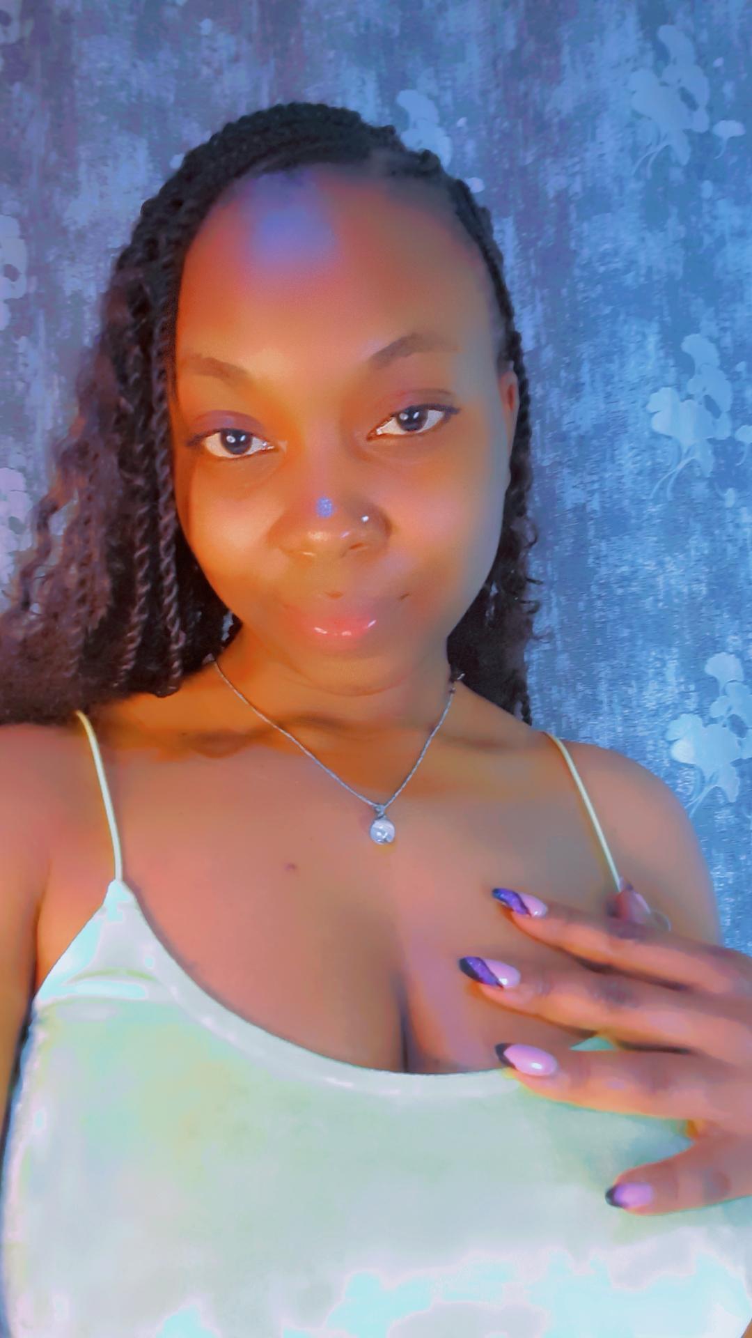 cocoluvx from Kenya