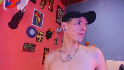 david_huge from Colombia