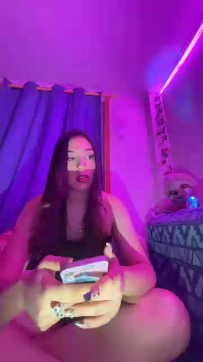 emilyy444 from Chile