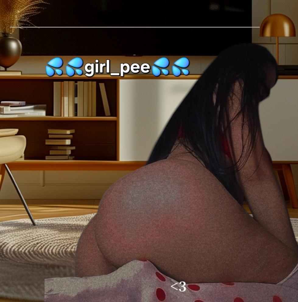 girl_pee from Colombia