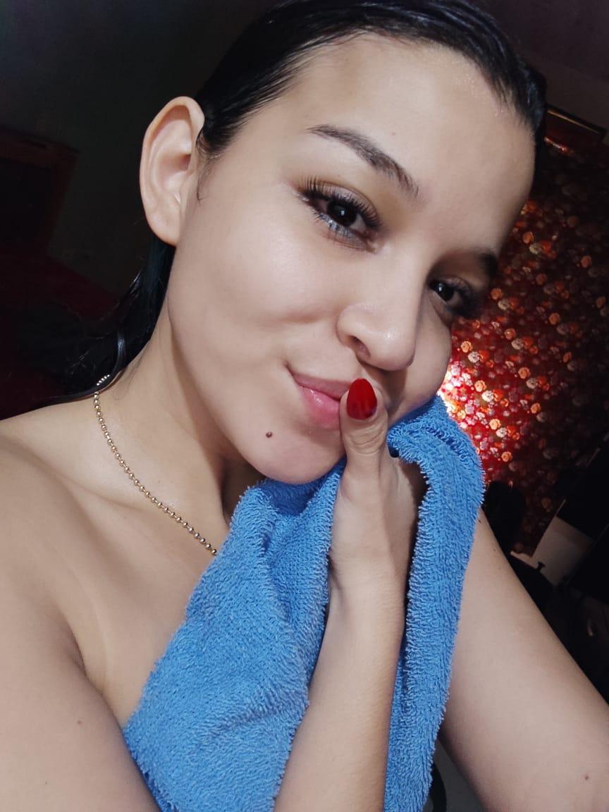 girlhotparis from Colombia