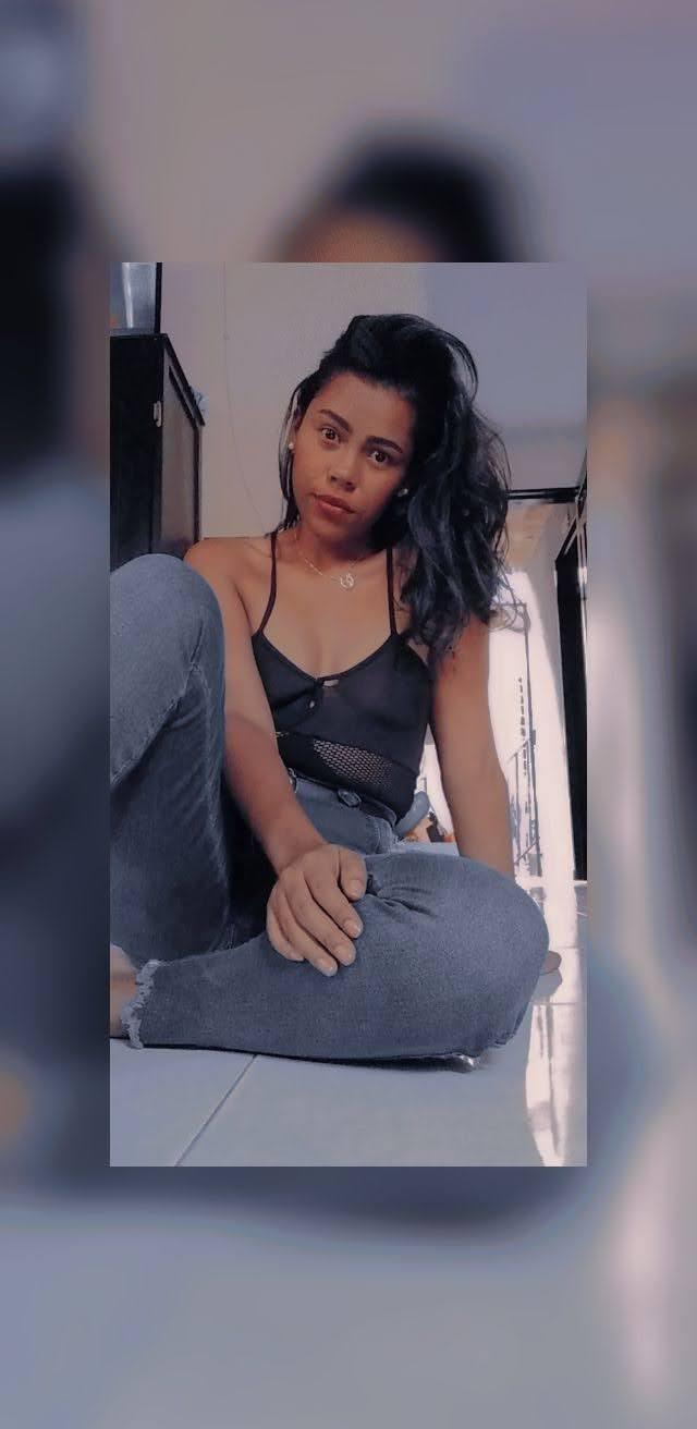 hillaryroah from Colombia