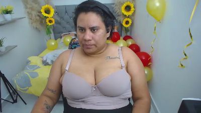 hotlesby4uxxx from Colombia