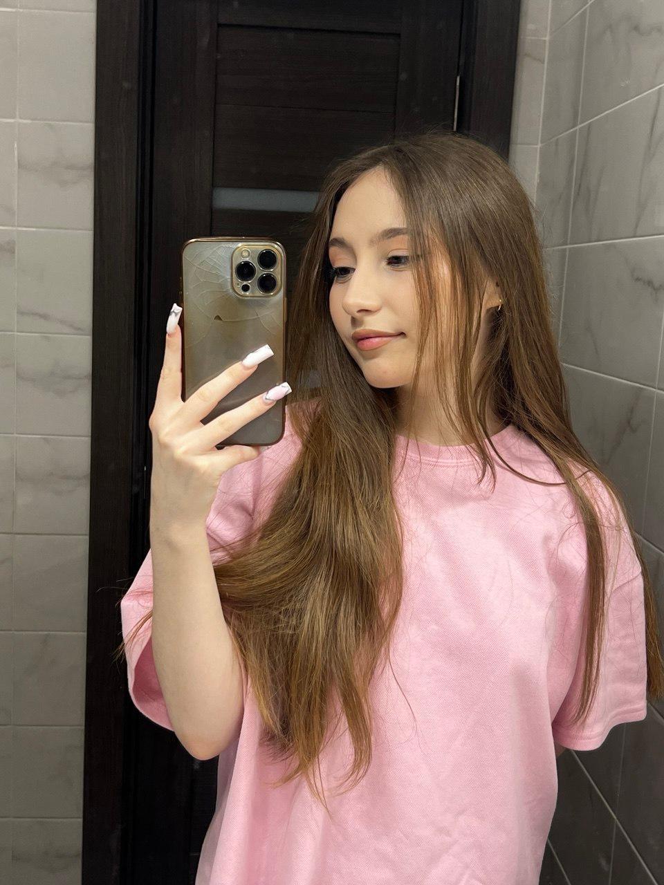 hottpeachh from Netherlands