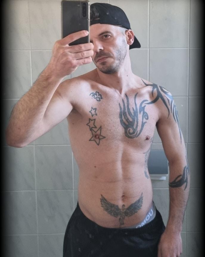 jona_281 from Spain