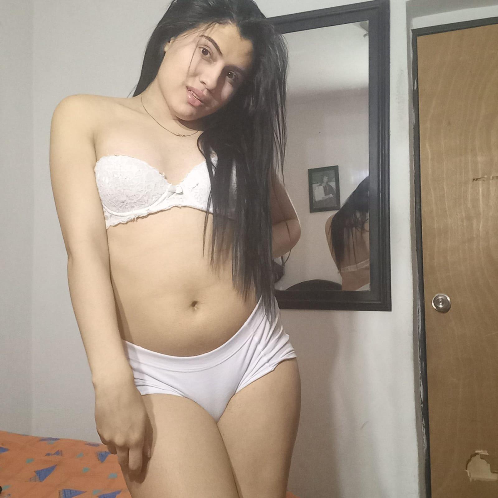 kimberlylt from Italy