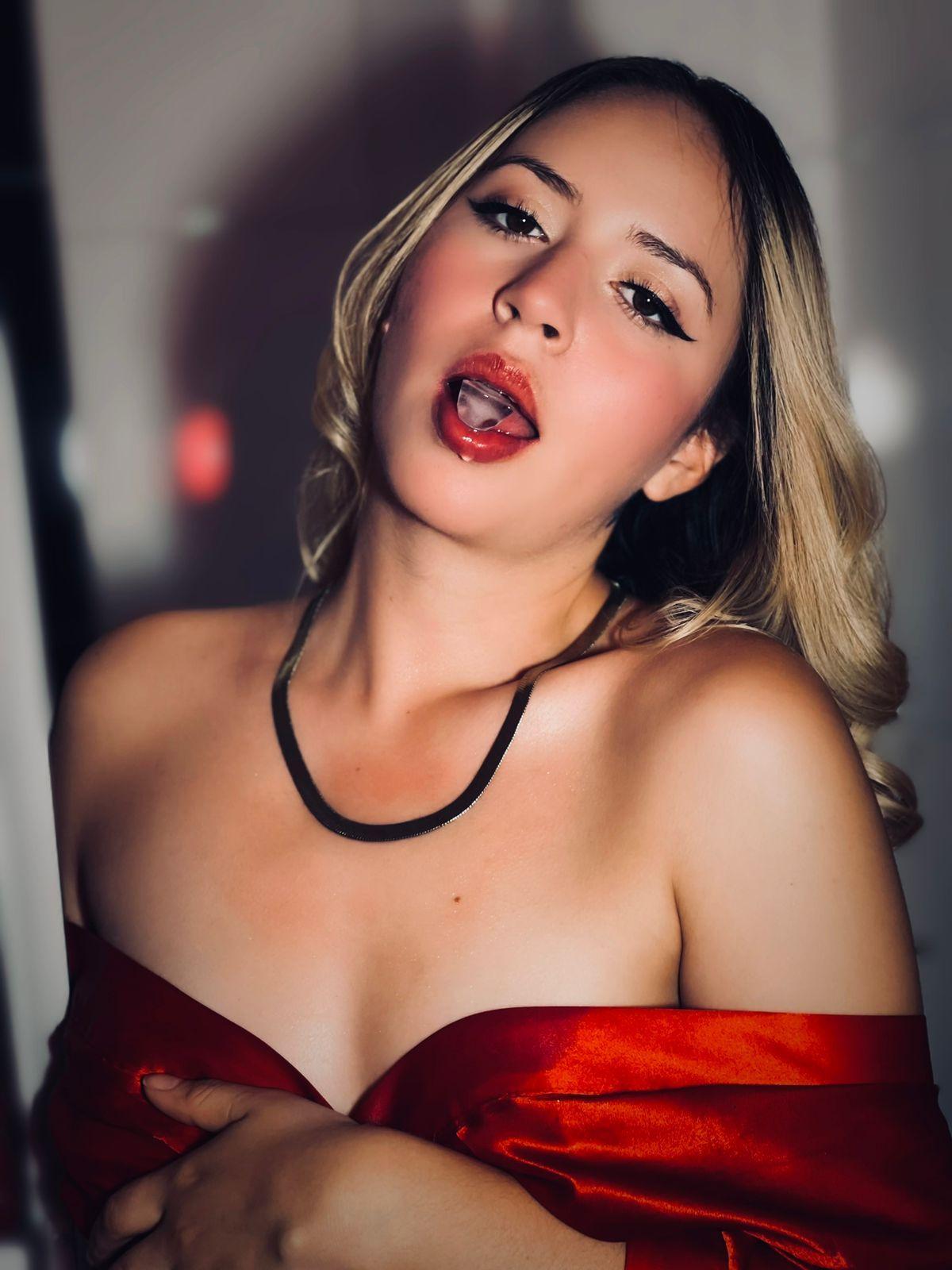 luciana_evaans from Colombia